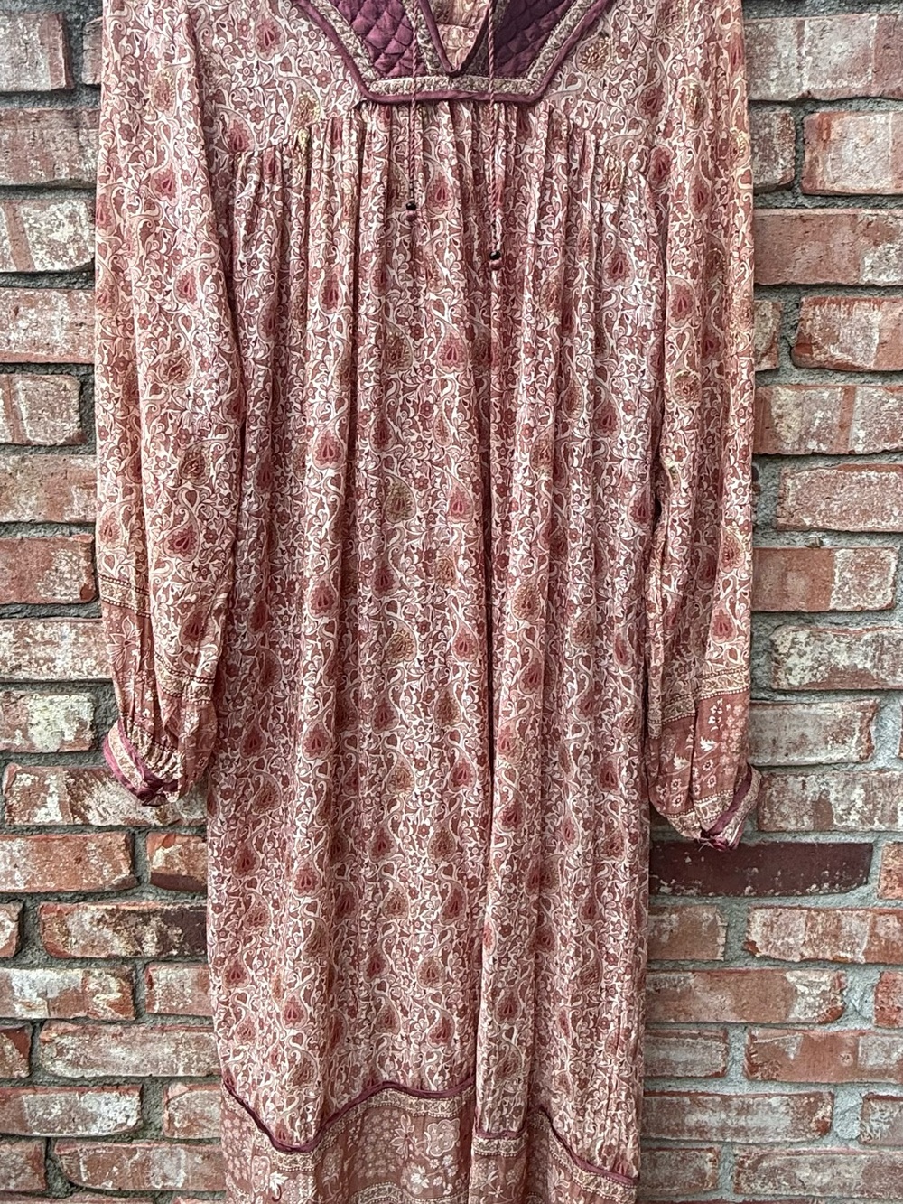 MAYA Vintage Indian Cotton Gauze Paisley Dress Quilted Bib Large from the 1970’s